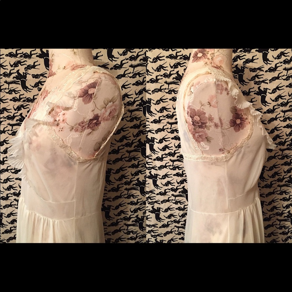 Vintage 1950s Long Slip Romantic Nightgown by Carillon Retro Boho small - Picture 3 of 5